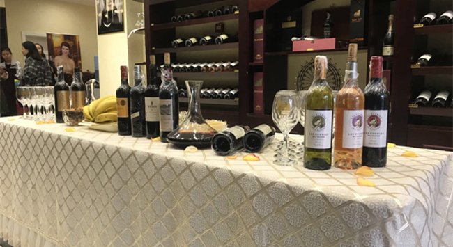 開(kāi)一家紅酒加盟專賣店多少錢